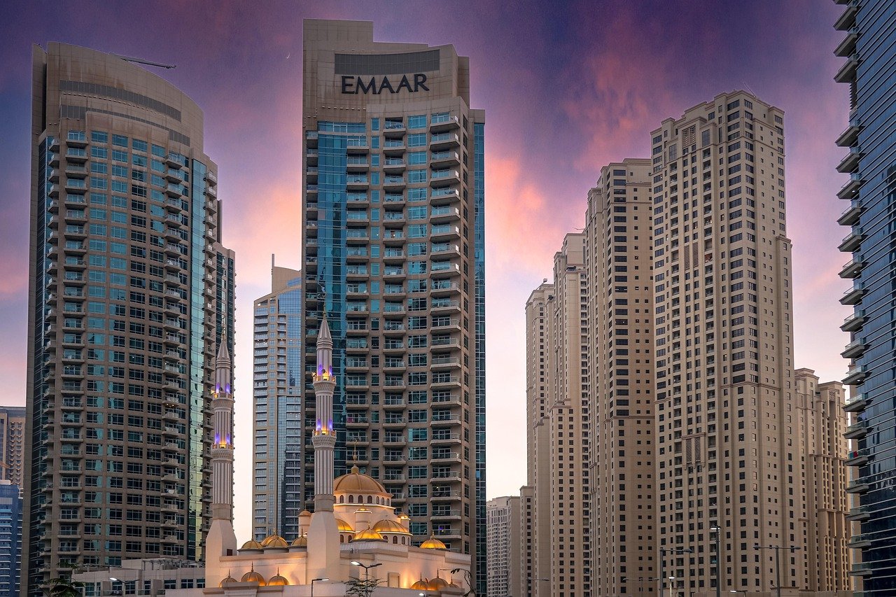 dubai, city, buildings, skyline, skyscrapers, high-rise, high-rise buildings, cityscape, urban, urban landscape, architecture, towers, sky, uae, nature, tourism, modern, modern buildings